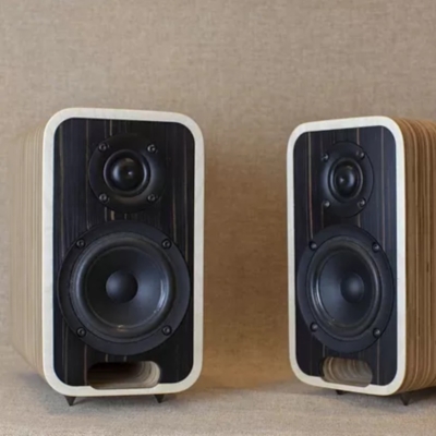 Sonika mk2 - רמקולים מדפיים של Audel ב"פיוז סטריאו" - וולנאט