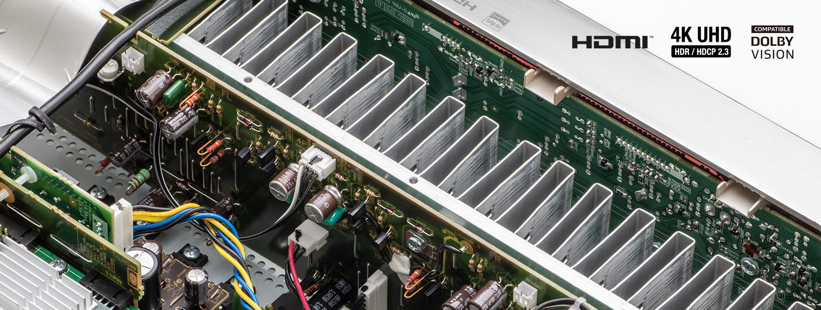 NR1200 - רסיבר סטריאו של Marantz ב